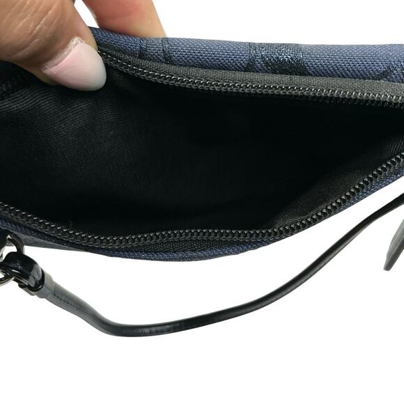 COACH Legacy Black/ Navy Blue Signature Canvas Leather Trims Wristlet #F44677 - Picture 9 of 11